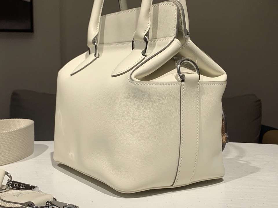 HERMES 爱马仕 专柜新款 Toolbox Swift 牛奶盒 20cm