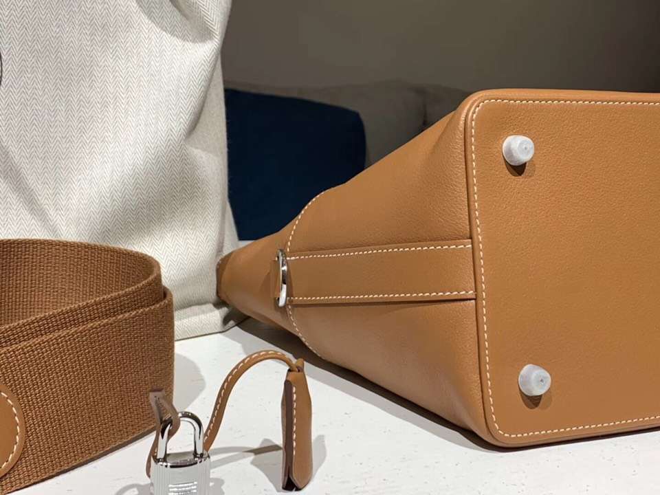 HERMES 爱马仕 专柜新款 Toolbox Swift 牛奶盒 20cm