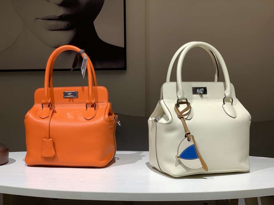 HERMES 爱马仕 专柜新款 Toolbox Swift 牛奶盒 20cm