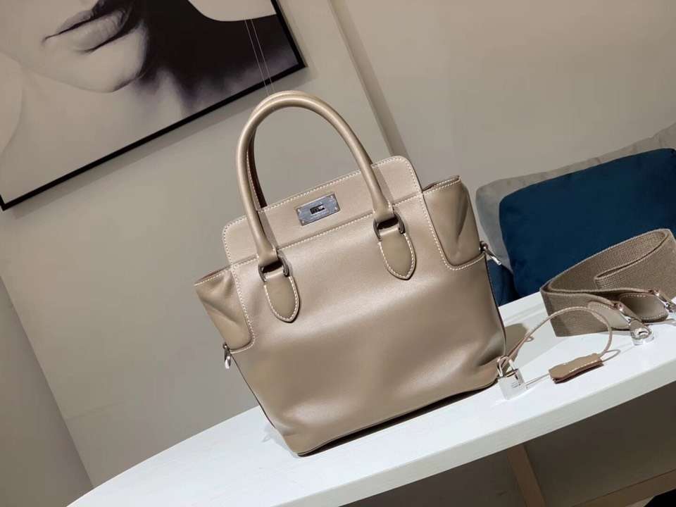 HERMES 爱马仕 专柜新款 Toolbox Swift 牛奶盒 20cm