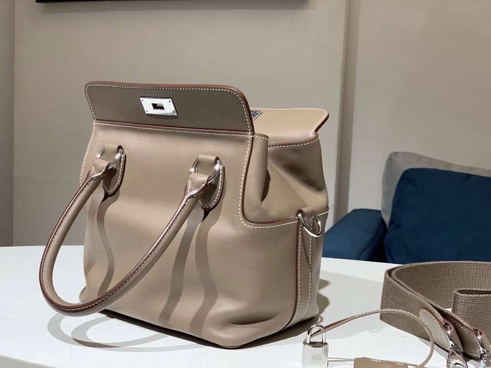 HERMES 爱马仕 专柜新款 Toolbox Swift 牛奶盒 20cm