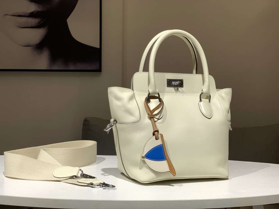 HERMES 爱马仕 专柜新款 Toolbox Swift 牛奶盒 20cm