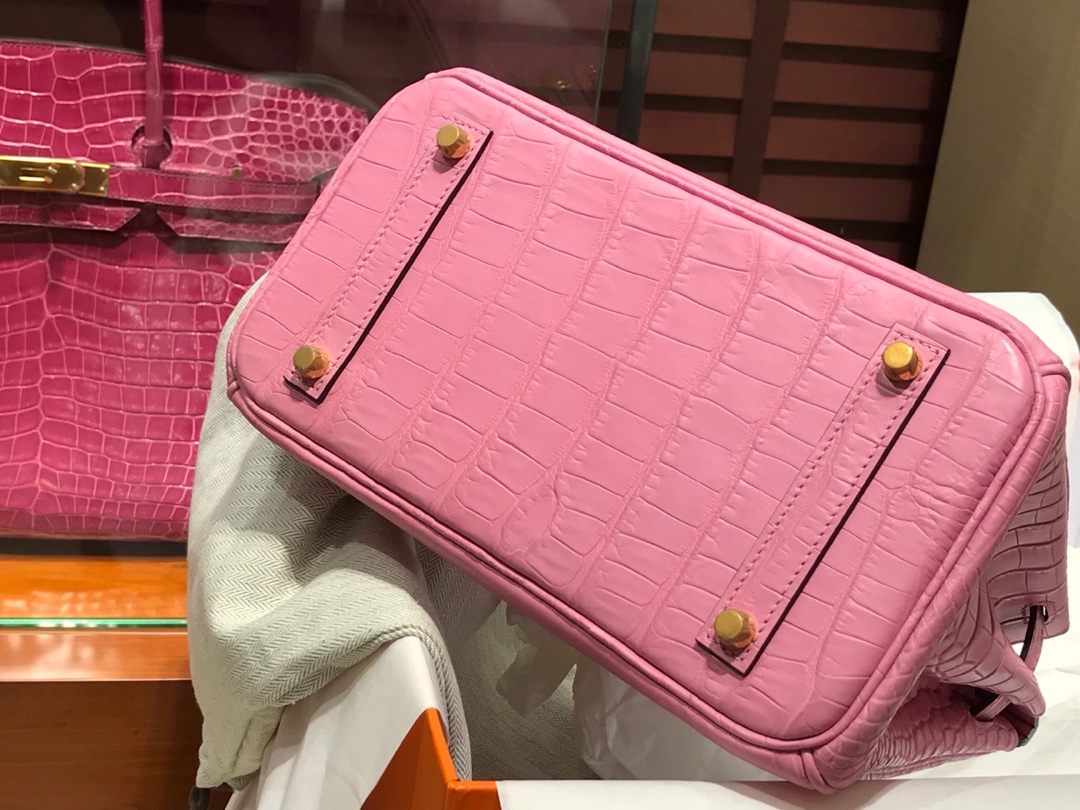 HERMES 爱马仕 Birkin 25cm 哑光鳄鱼皮 樱花粉 现货