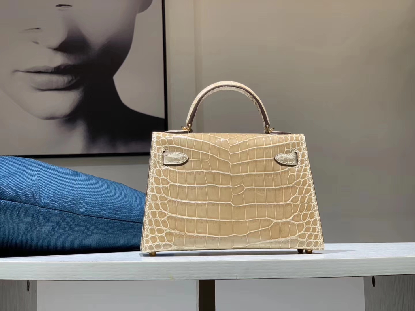 HERMES mini kelly二代 鳄鱼皮 杏色 现货