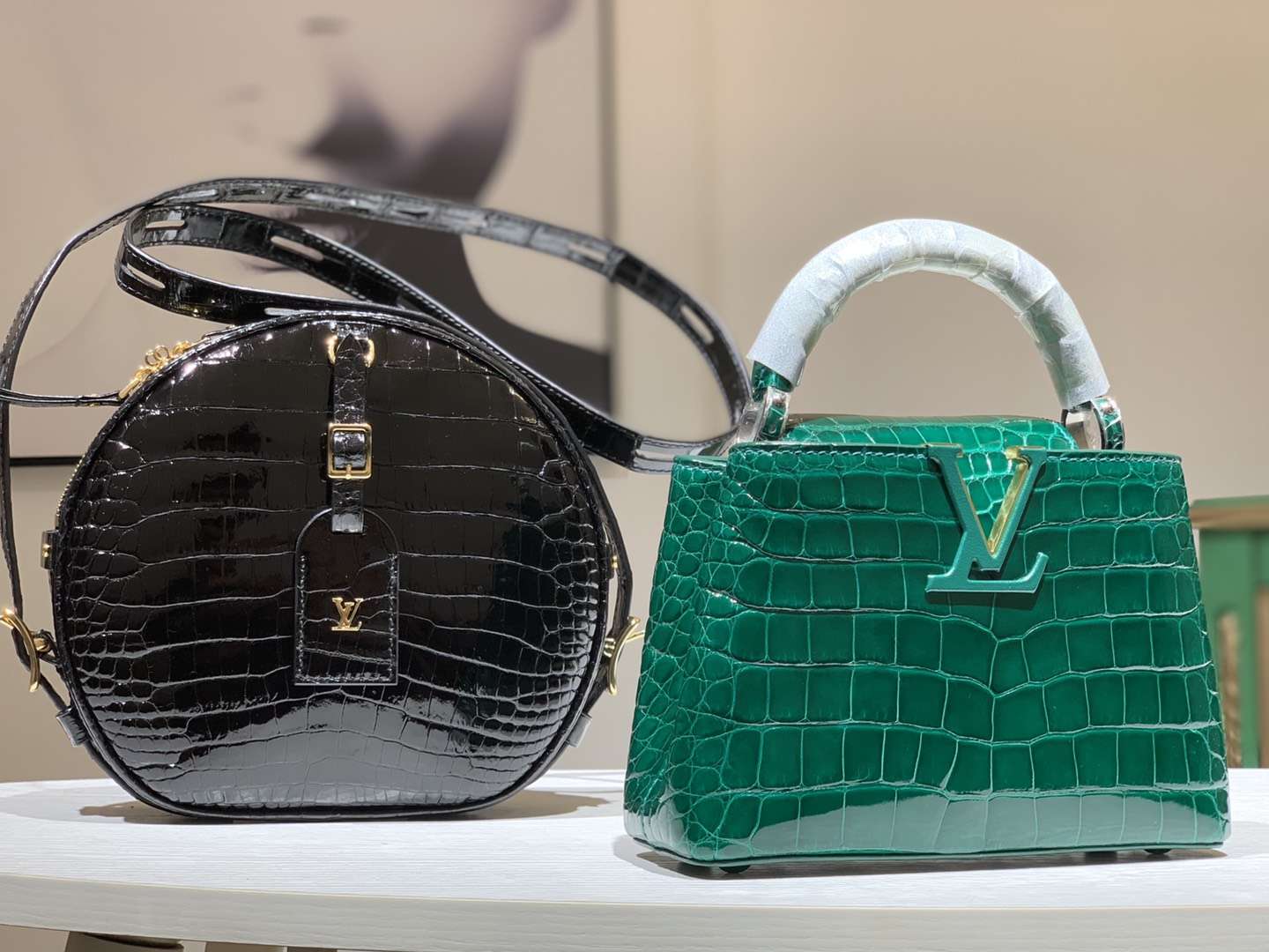 Alligator 美洲鳄 路易威登 经典小V 圆饼包 顶级品质 欢迎定制