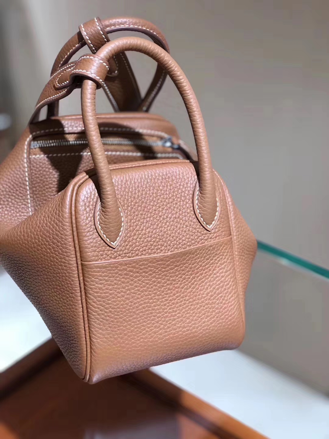HERMES 爱马仕 Lindy Clemence皮 20cm 金棕色
