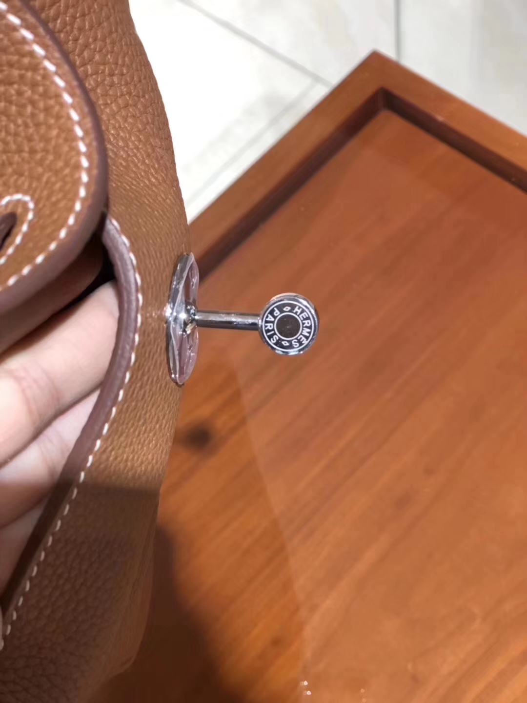 HERMES 爱马仕 Lindy Clemence皮 20cm 金棕色