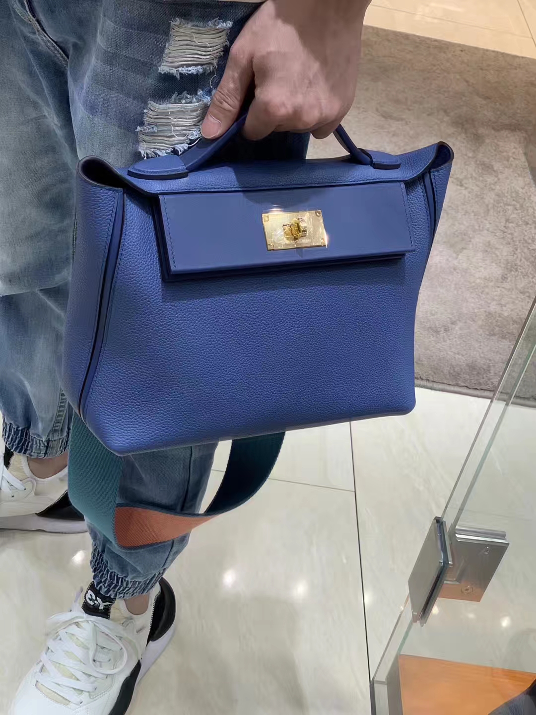 HERMES 爱马仕 kelly24/24 电光蓝 接受订单