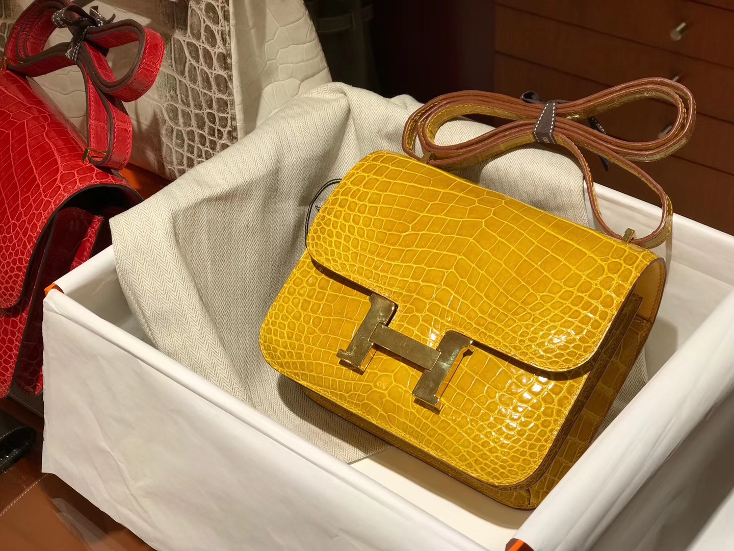 爱马仕 HERMES 空姐包 Constanc 19/23cm 琥珀黄 鳄鱼皮 配全套专柜原包装