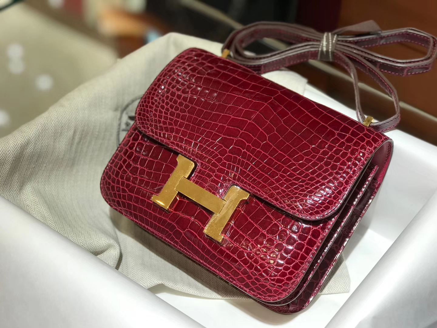 HERMES Constance 19CM 24CM 鳄鱼皮 现货 波尔多酒红