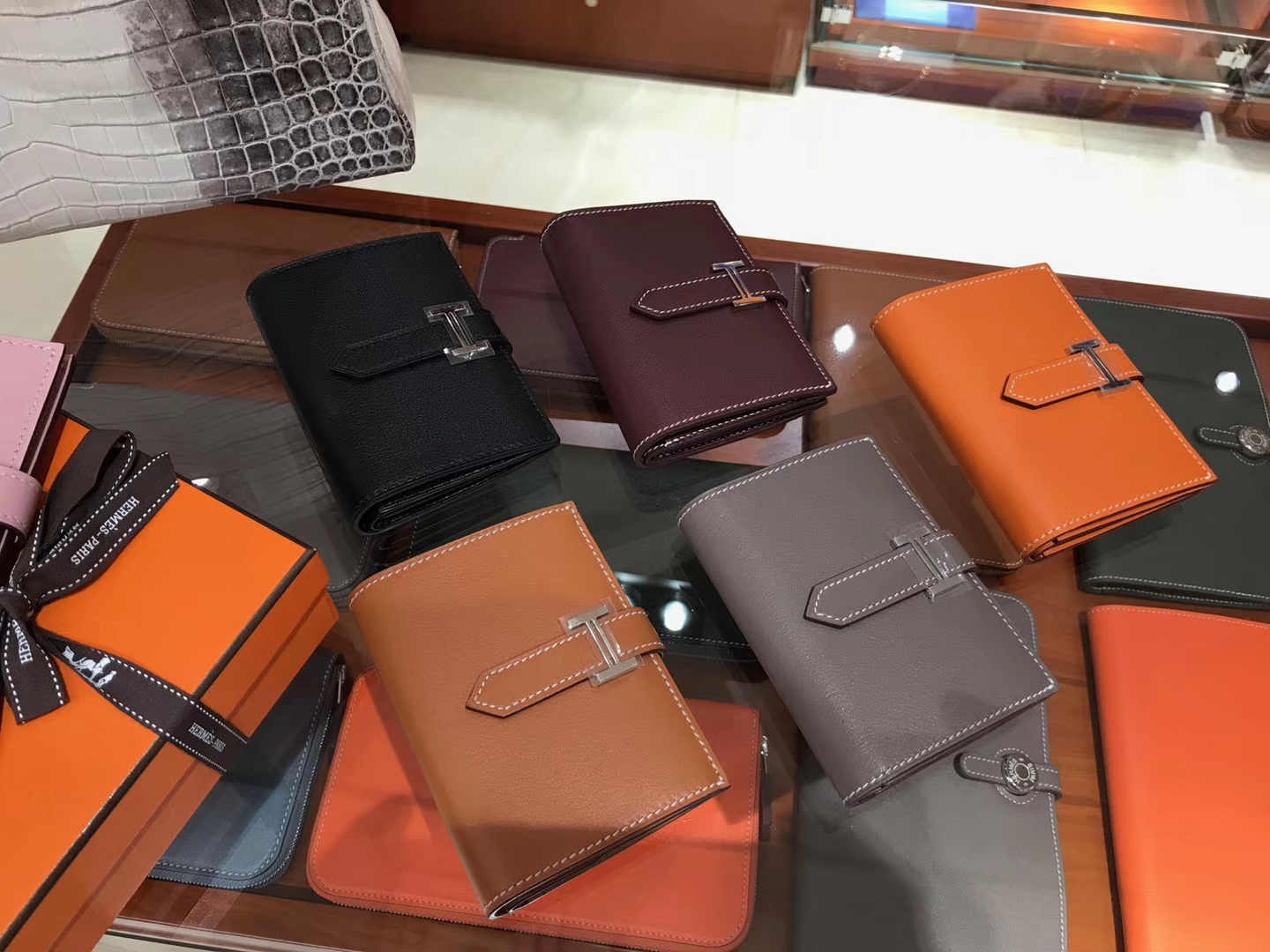HERMES 爱马仕 纯手工 钱包 Wallet 金银扣 配全套专柜原版
