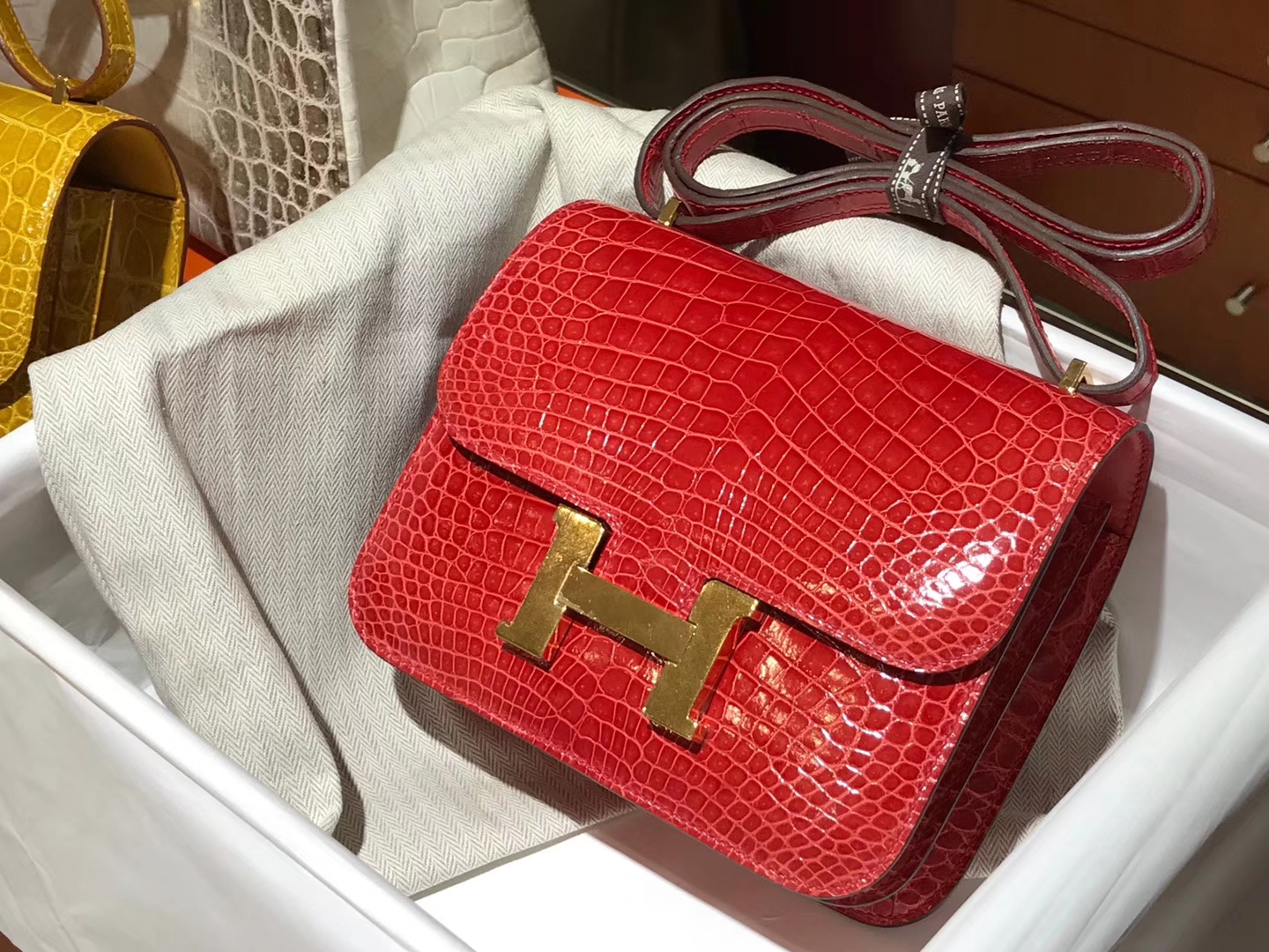 爱马仕 HERMES 空姐包 Constanc 19/23cm 法拉利红 鳄鱼皮 配全套专柜原包装