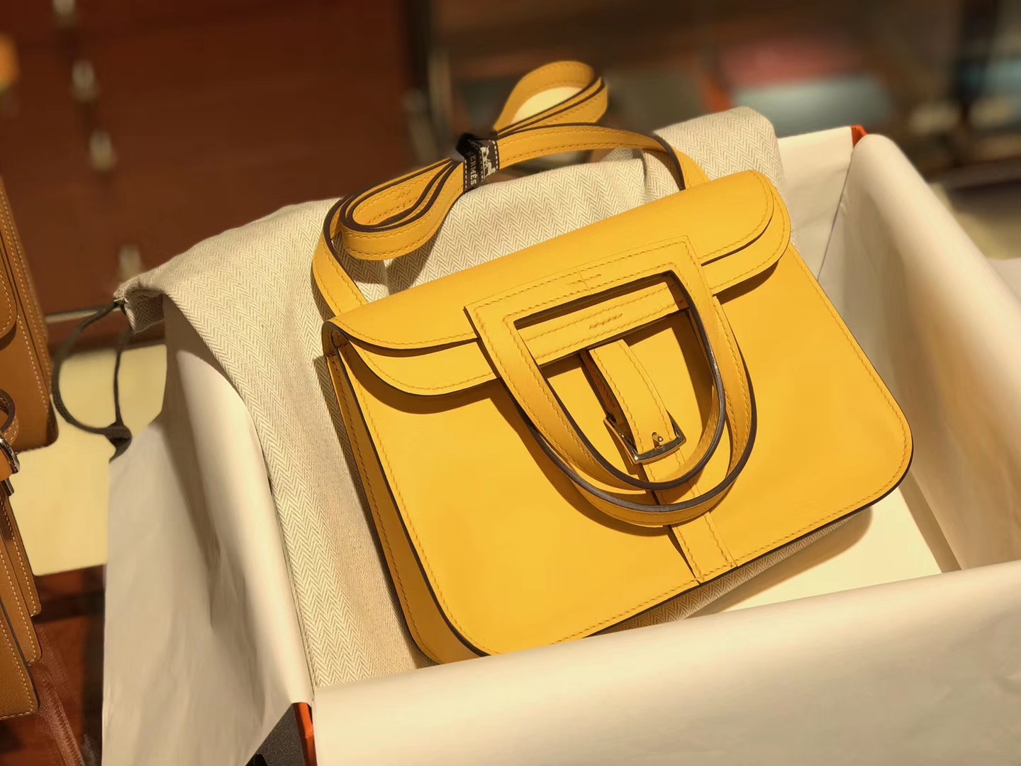 HERMES 爱马仕 Halzan swift 琥珀黄 配全套专柜原版包装