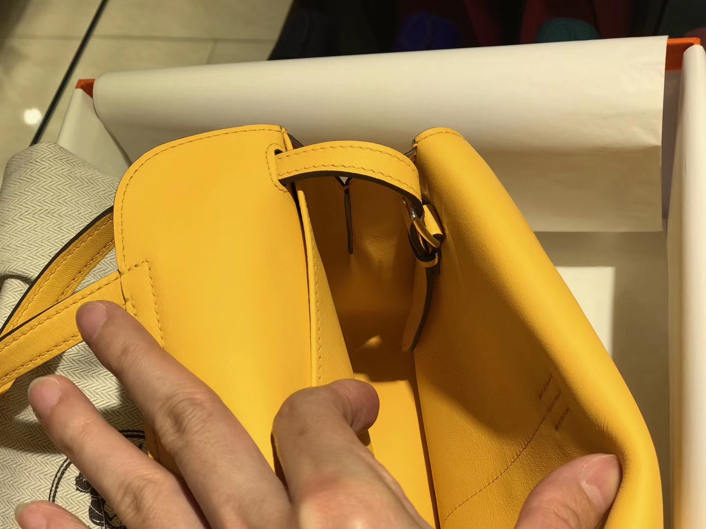 HERMES 爱马仕 Halzan swift 琥珀黄 配全套专柜原版包装
