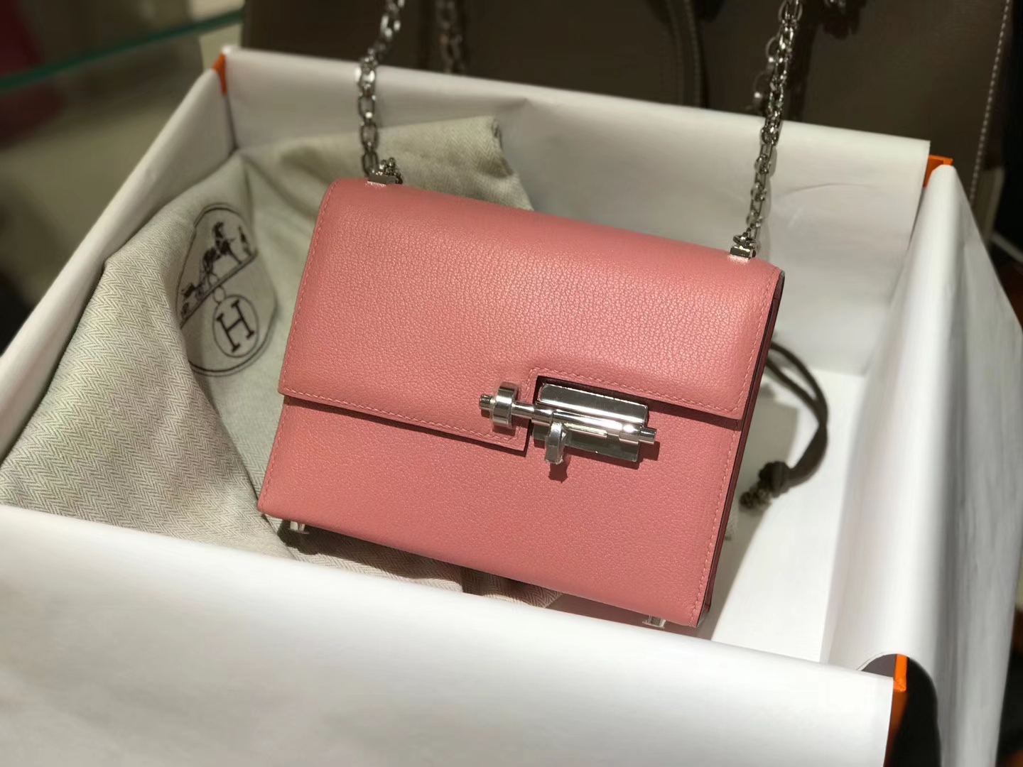 HERMES Verrou 18cm 山羊皮 奶昔粉