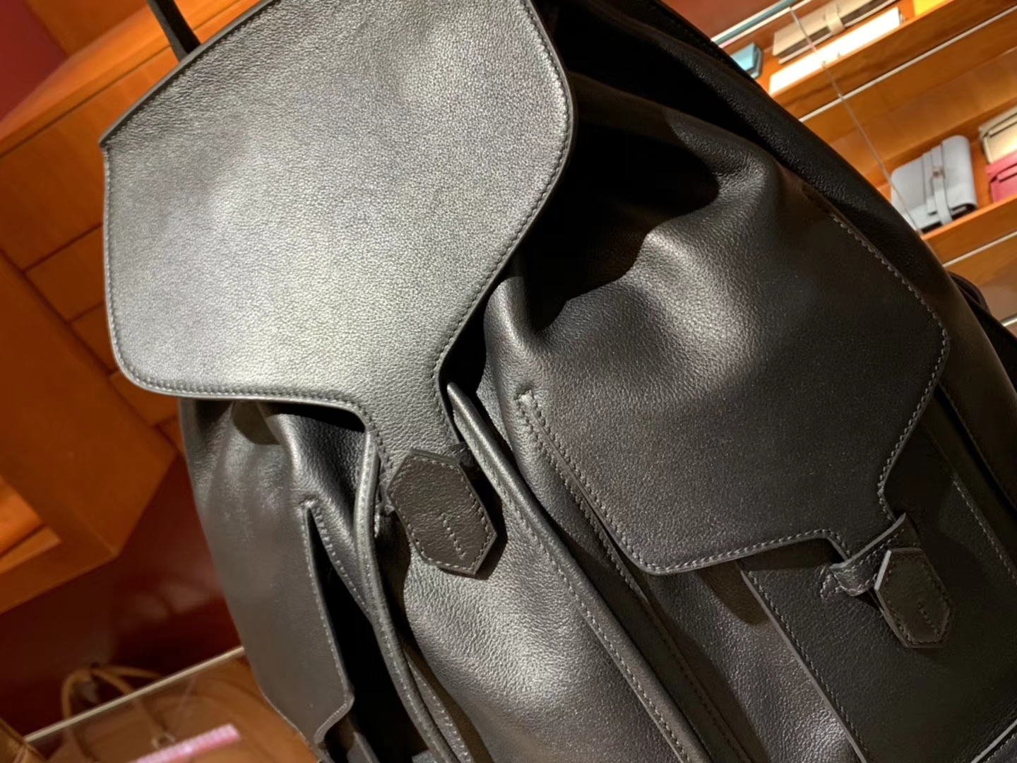 Hermes 双肩包 黑色 小号，22*30  大号，30*39