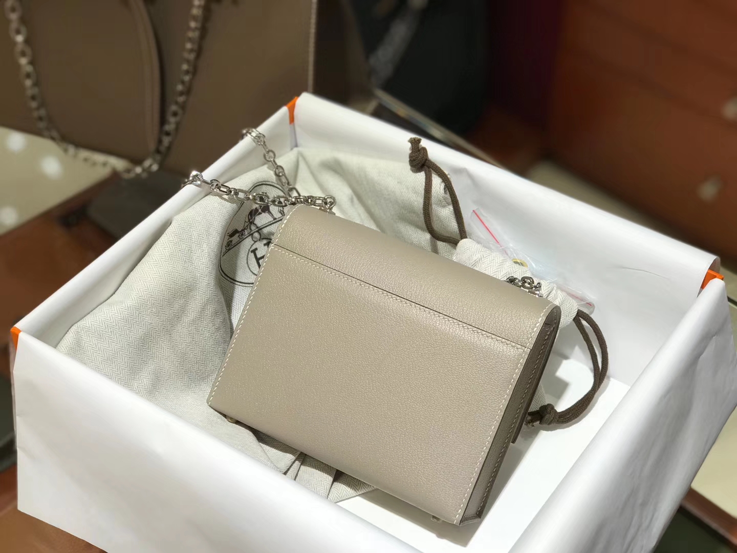 HERMES Verrou 18cm 山羊皮 斑鸠灰