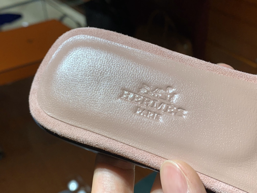H新款水钻款拖鞋   高端订制  独家品质 平跟35~41 中跟35～41（跟高5CM）
