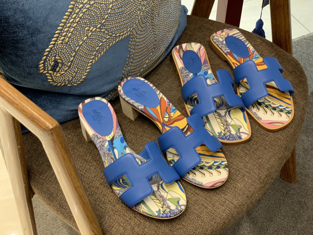 爱马仕价格 HERMES 平底 中跟 拖鞋 彩绘 夏日必备