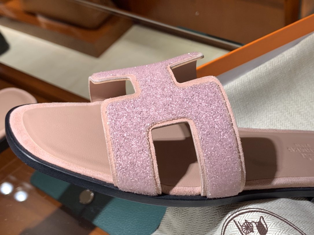 H新款水钻款拖鞋   高端订制  独家品质 平跟35~41 中跟35～41（跟高5CM）