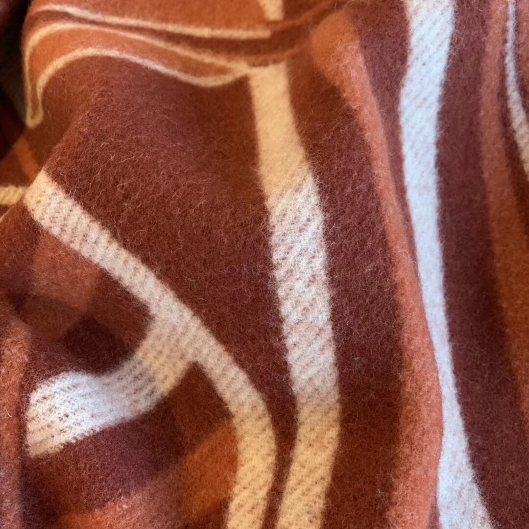 Hermes  《 新骏马披挂 》毛毯 140*180cm   90%羊毛10%羊绒 新款 独家放送 红色