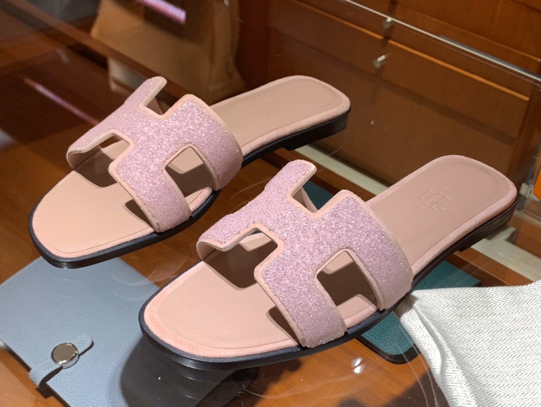 H新款水钻款拖鞋   高端订制  独家品质 平跟35~41 中跟35～41（跟高5CM）