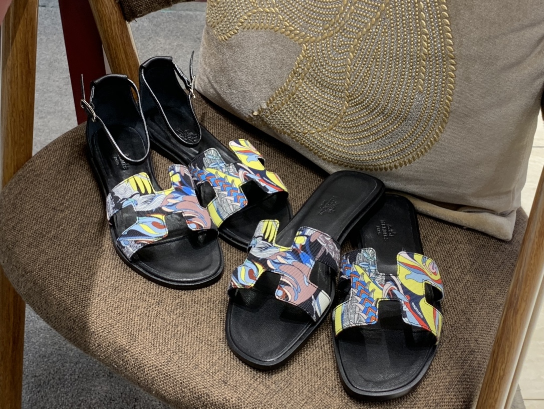爱马仕价格 HERMES 平底 中跟 拖鞋 彩绘 夏日必备