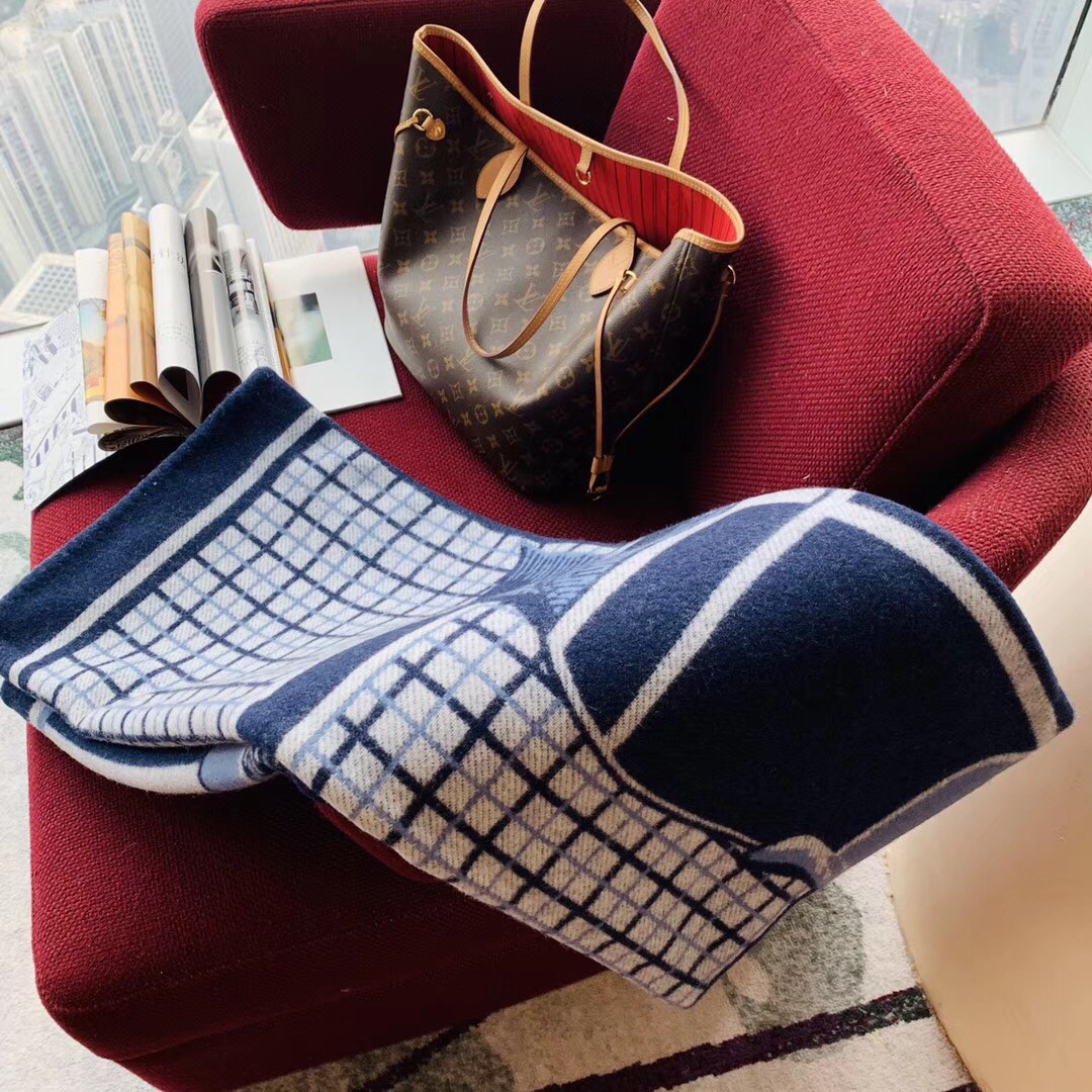 Hermes  《 新骏马披挂 》毛毯 140*180cm   90%羊毛10%羊绒 新款 独家放送 藏蓝色