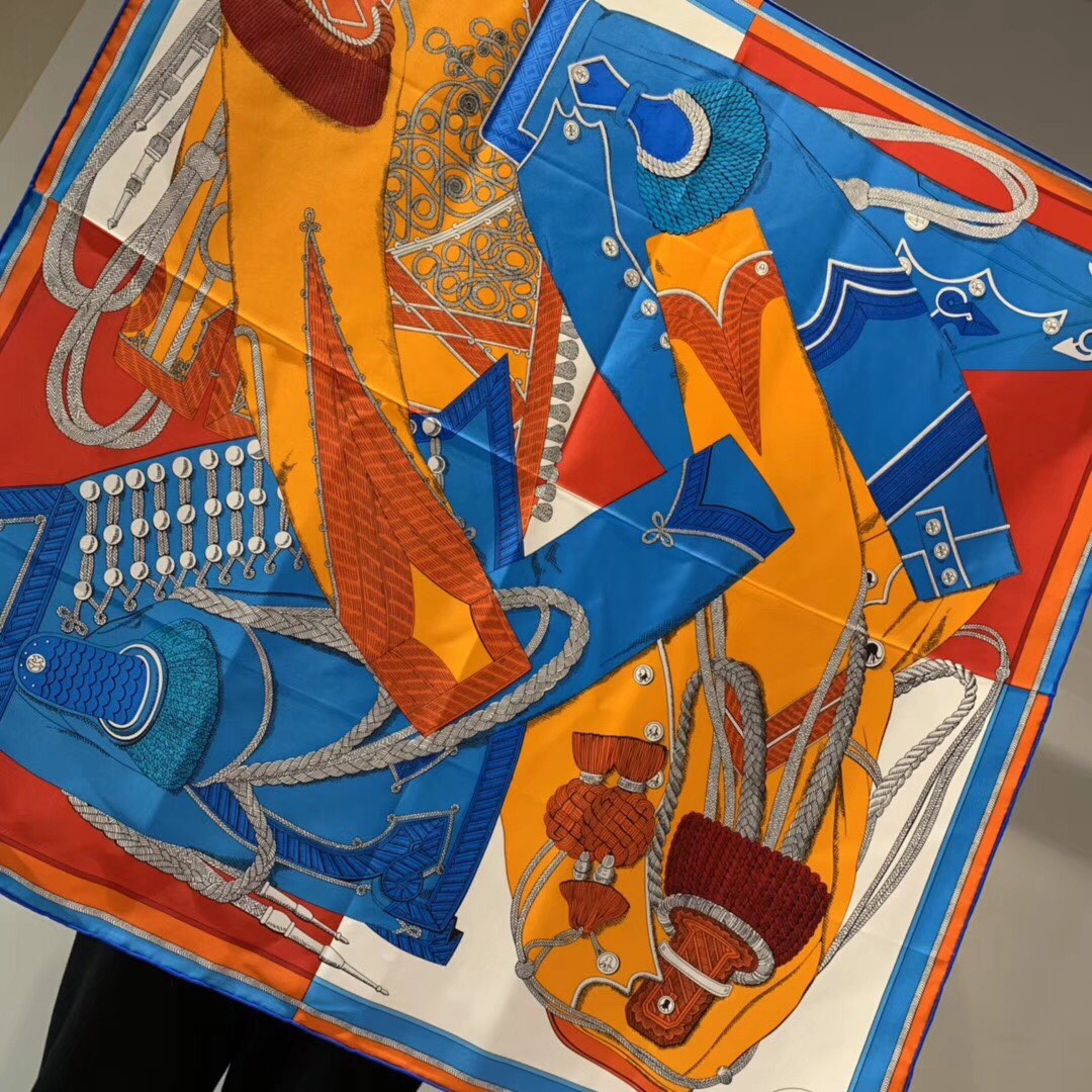 春季丝巾新品《佐阿夫团与龙》蓝色 90x90cm 100% 蚕丝面料 高精度纺织