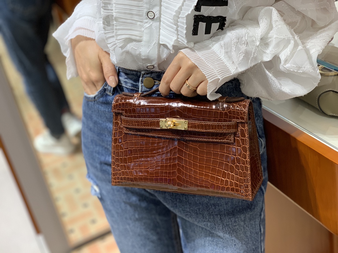 HERMES 爱马仕女包批发 Mini Kelly 22cm 蜜糖棕 现货 原厂鳄鱼皮
