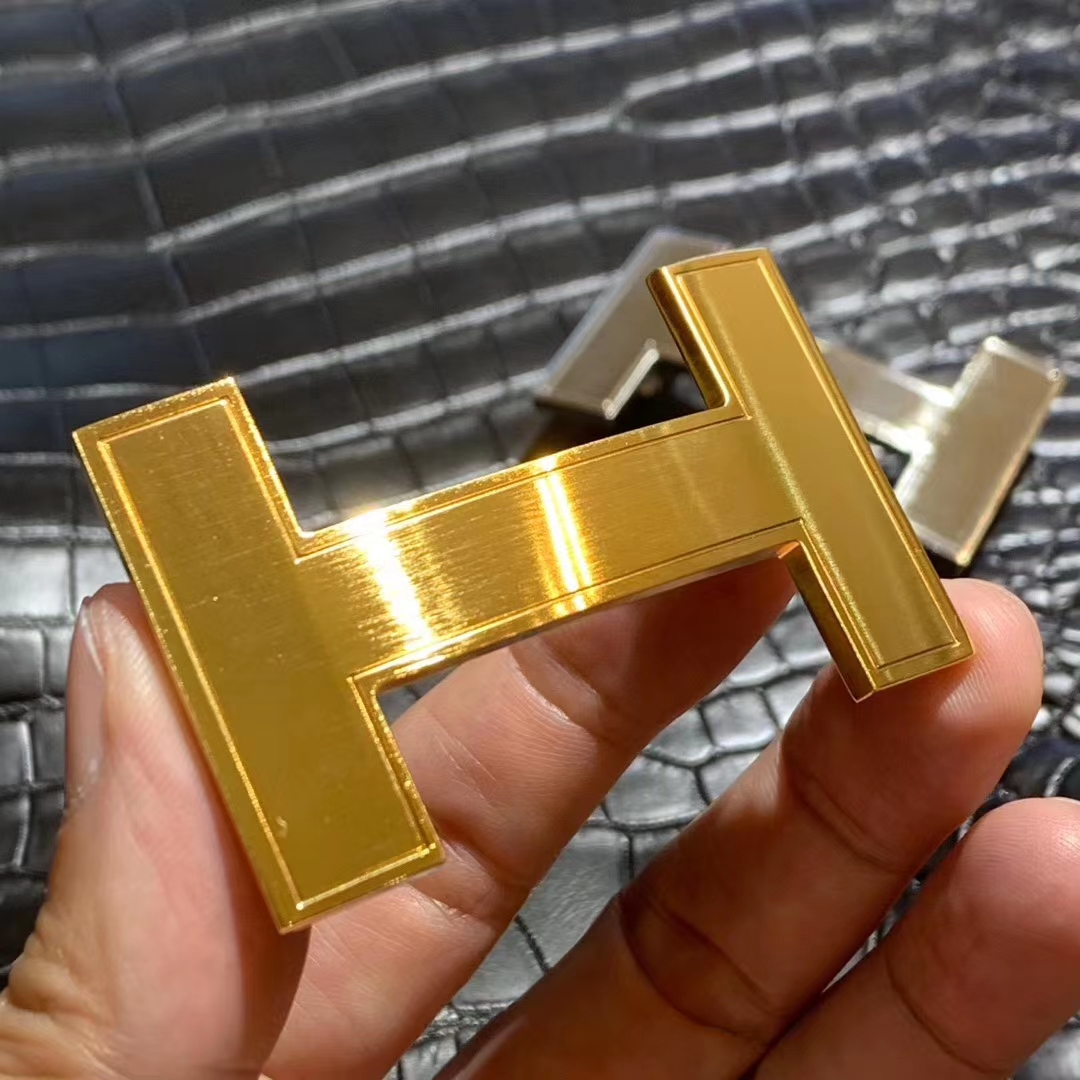 男士鳄鱼皮皮带 一整条不接，一张皮拿来开3条皮带 扣头任意搭配