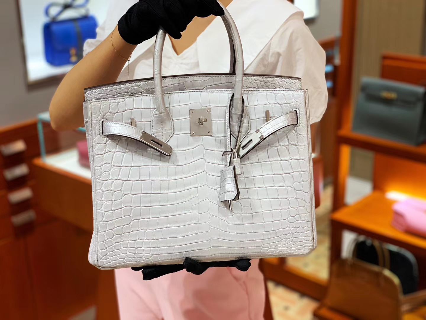 爱马仕包包价格 白色 鳄鱼皮 金扣 纹路清晰 手感超级好 完胜正品 Birkin 25/30
