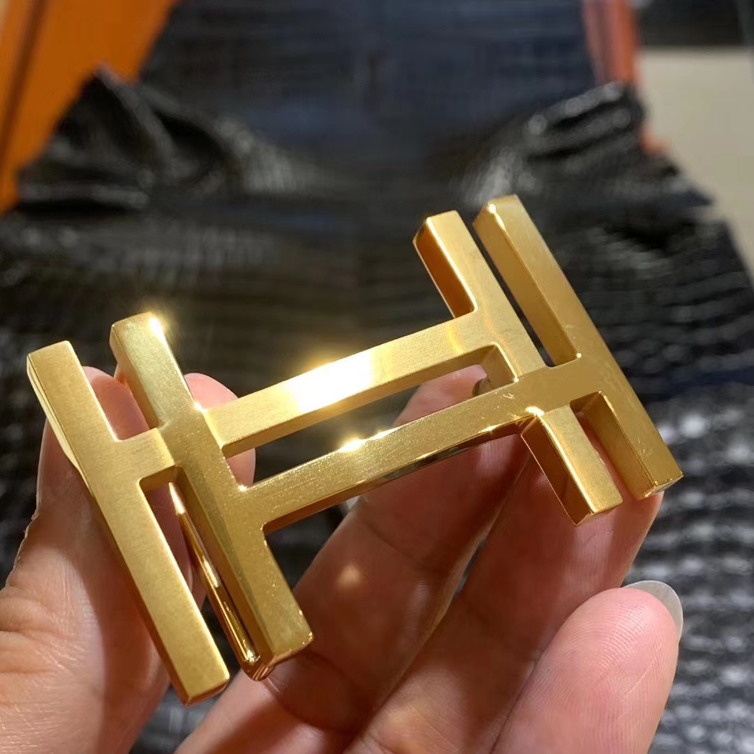 男士鳄鱼皮皮带 一整条不接，一张皮拿来开3条皮带 扣头任意搭配