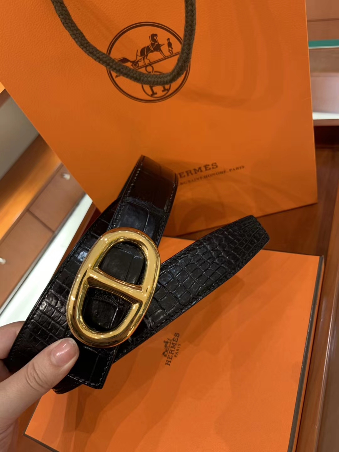 男士鳄鱼皮皮带 一整条不接，一张皮拿来开3条皮带 扣头任意搭配