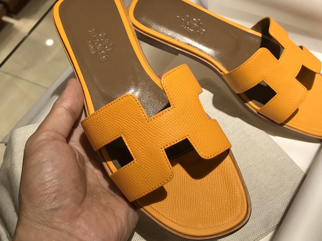H经典款拖鞋  高端订制  独家品质  平底35~41 高跟35~41(跟高4cm) 太阳黄 (掌纹)
