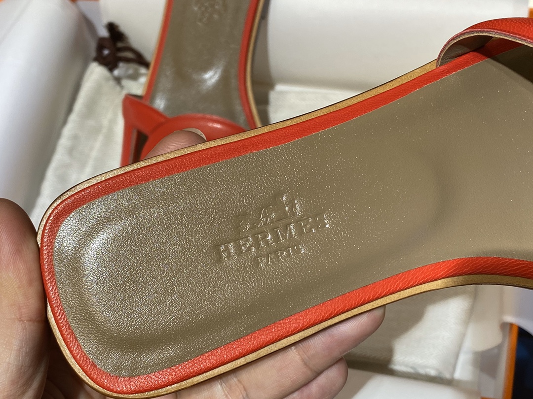 HMS环扣猪鼻子拖鞋  高端订制  独家品质  全手工羊皮定制 平跟34～41（专柜只有平跟哈） 红色