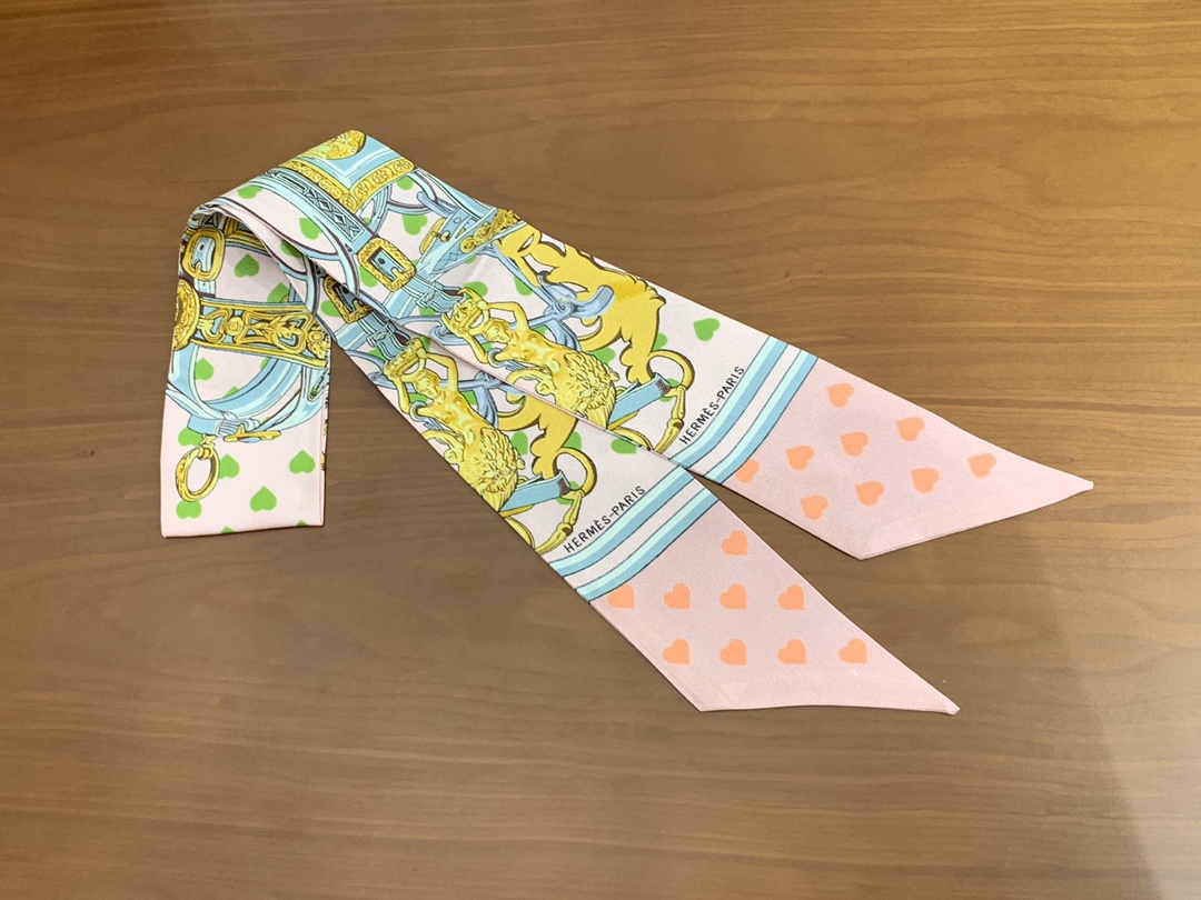 爱马仕小丝巾 爱心款 6*85cm