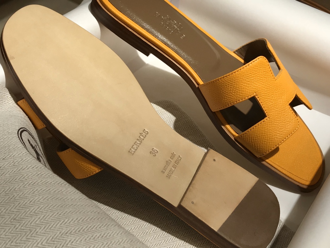 H经典款拖鞋  高端订制  独家品质  平底35~41 高跟35~41(跟高4cm) 太阳黄 (掌纹)