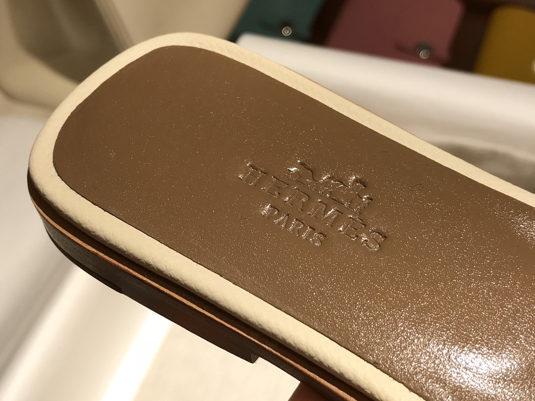 H经典款拖鞋  高端订制  独家品质  平底35~41 高跟35~41(跟高4cm) 奶昔白 (掌纹)