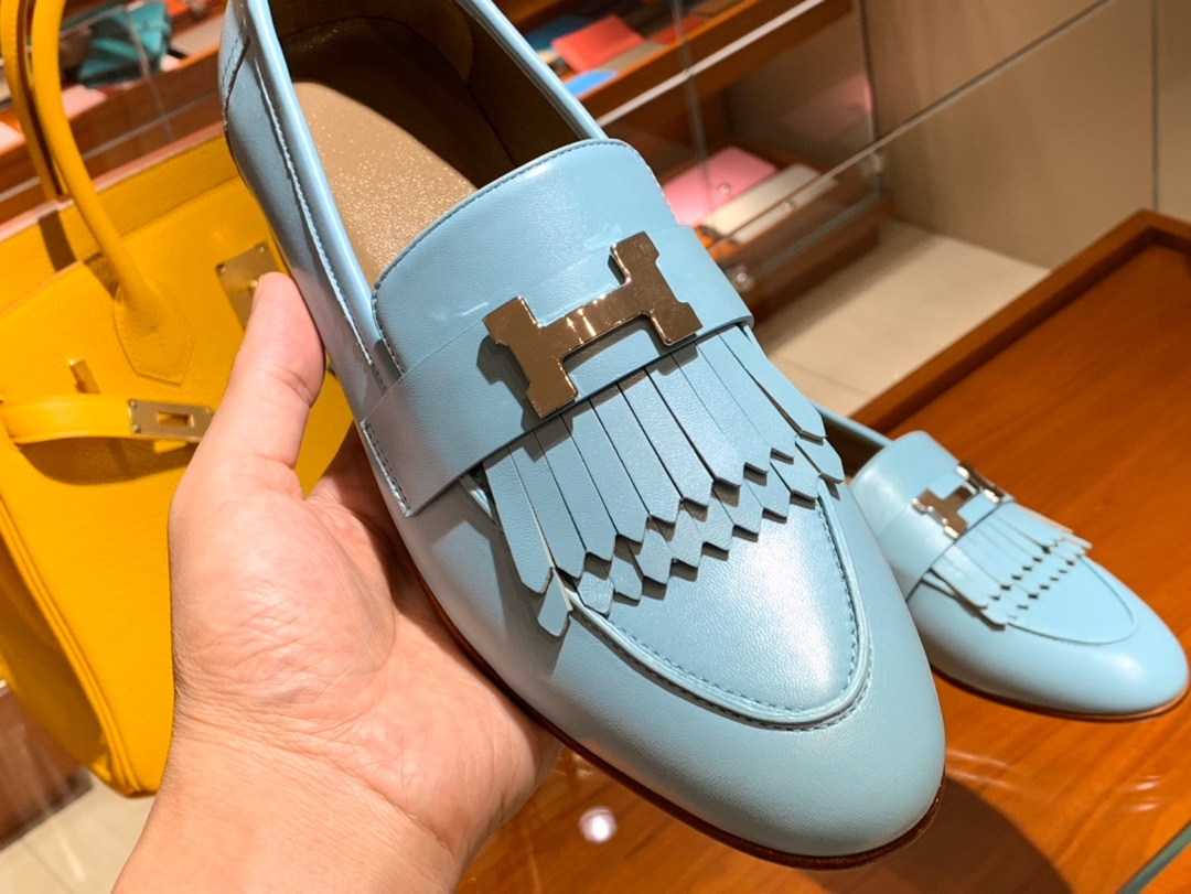 HERMES女款乐福鞋 康康H扣流苏平底鞋 重工艺设计 高调 高端 高档 意大利树羔皮底 纯手工缝制工艺 高端订制 独家品质