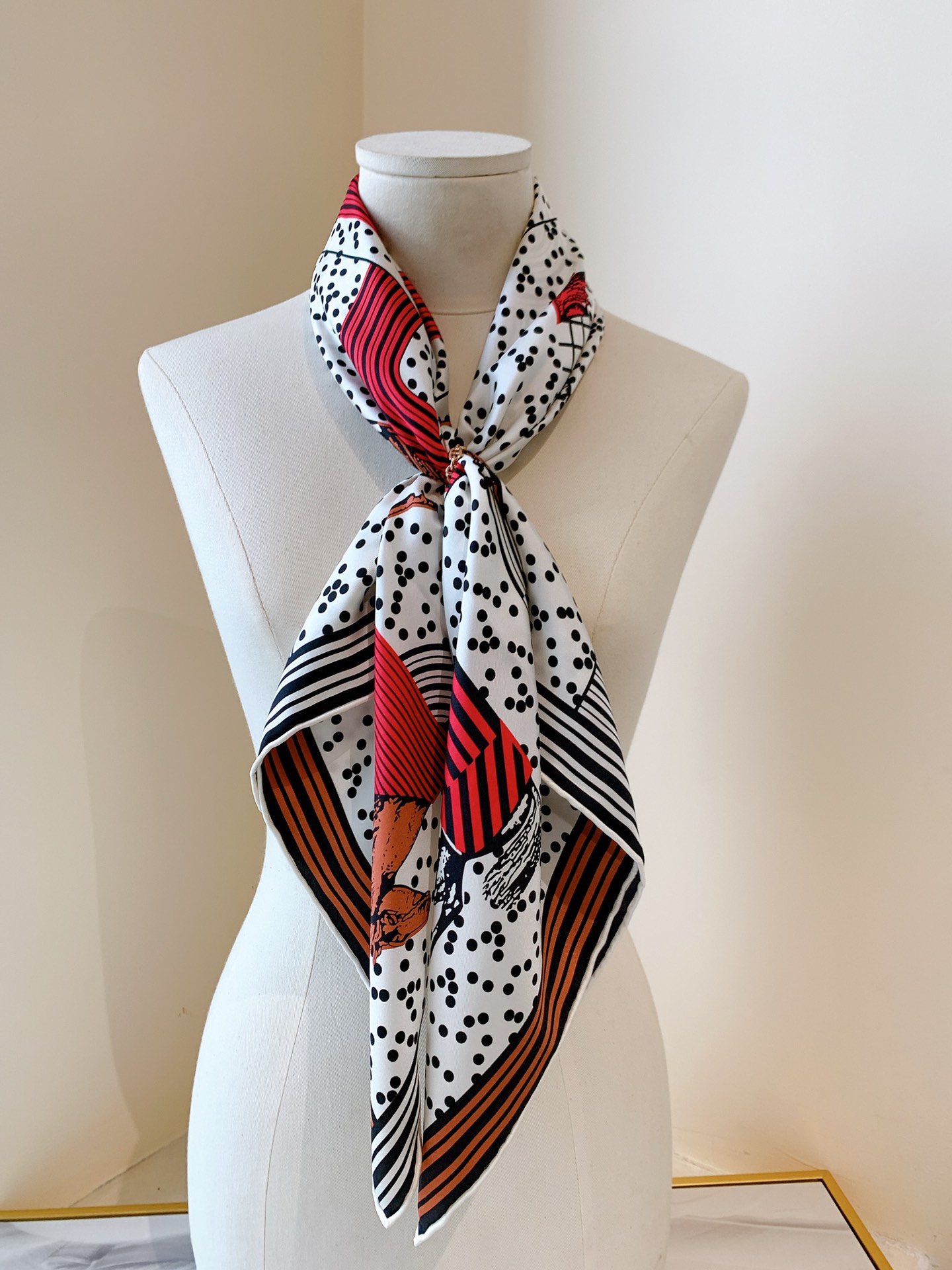 HERMES《波普式骏马》方巾 白色 90*90cm