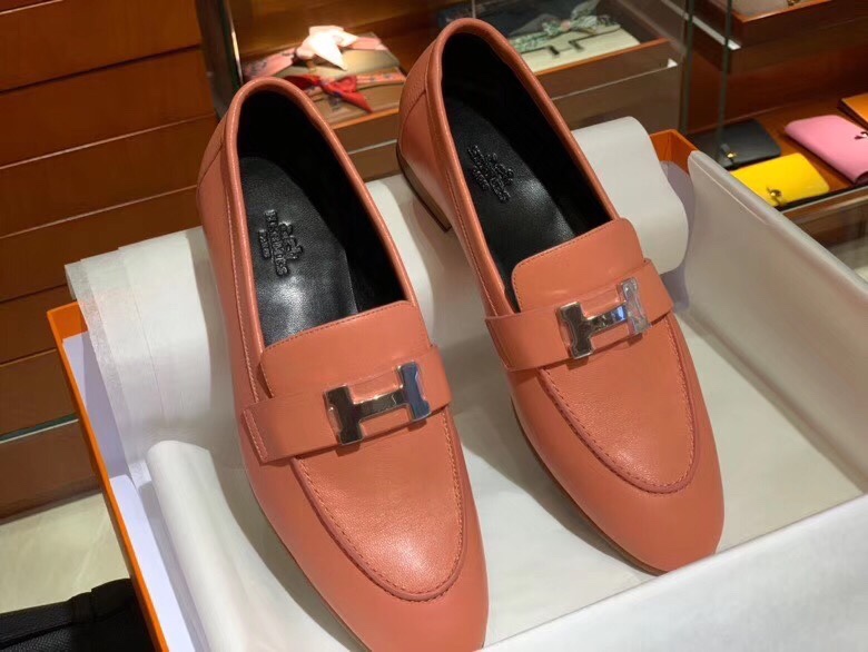 爱马仕 女款乐福鞋 康康H扣平底鞋 重工艺设计 高调 高端 高档 意大利树羔皮底 纯手工缝制工艺 高端订制 独家品质 材质：牛皮