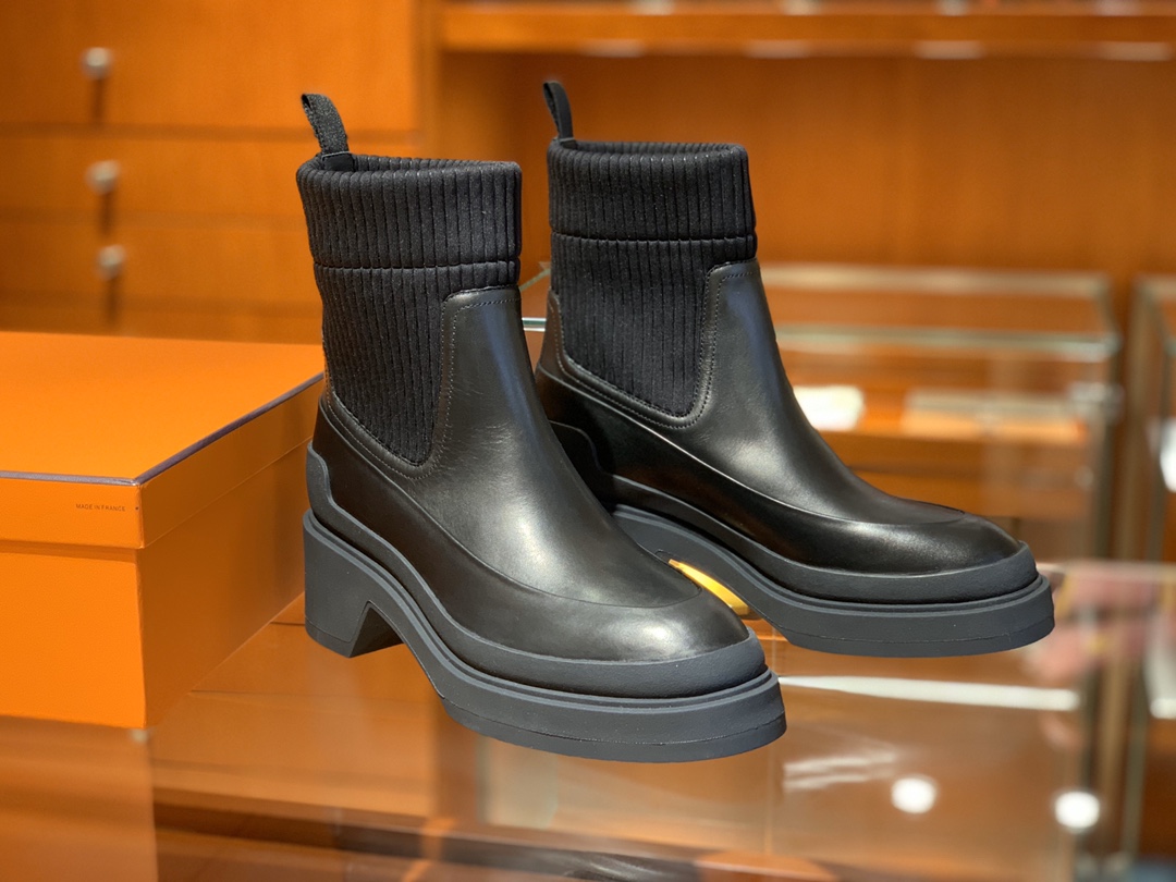 H新款短靴 小牛皮 纯手工制作 跟高:5cm Size:35~41  货期7天