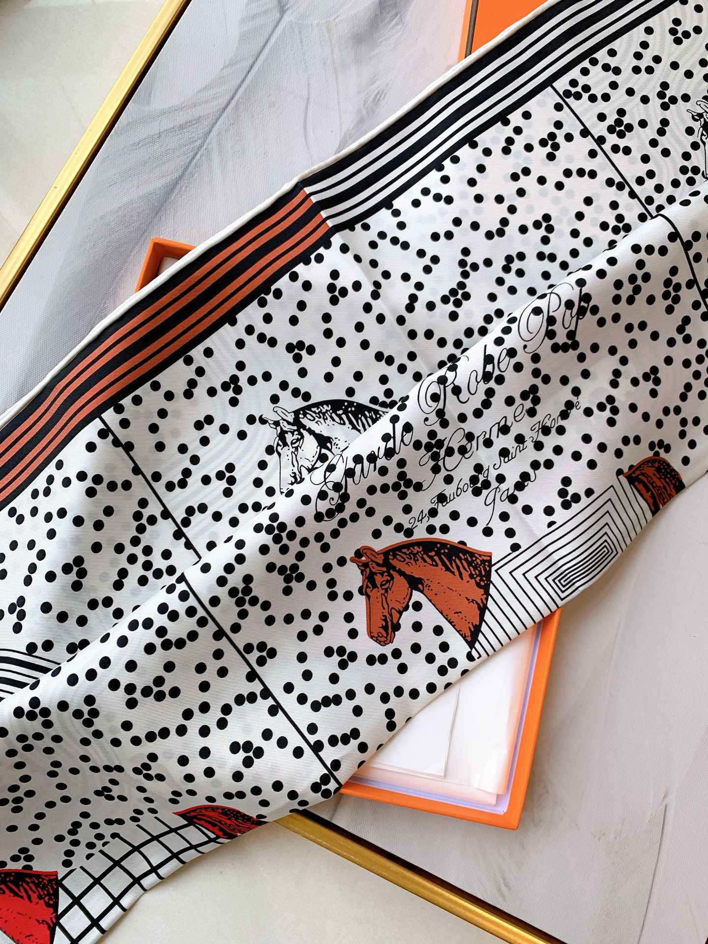 HERMES《波普式骏马》方巾 白色 90*90cm