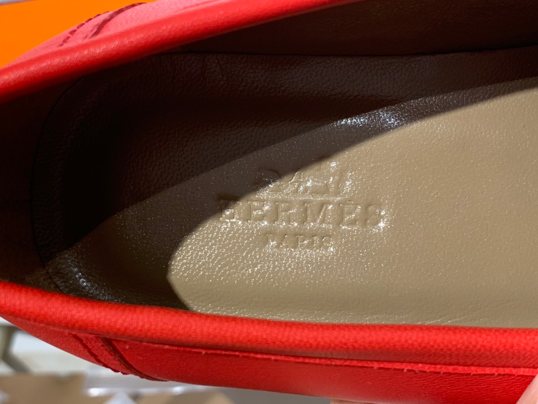 HERMES女款乐福鞋 康康H扣流苏平底鞋 重工艺设计 高调 高端 高档 意大利树羔皮底 纯手工缝制工艺 高端订制 独家品质
