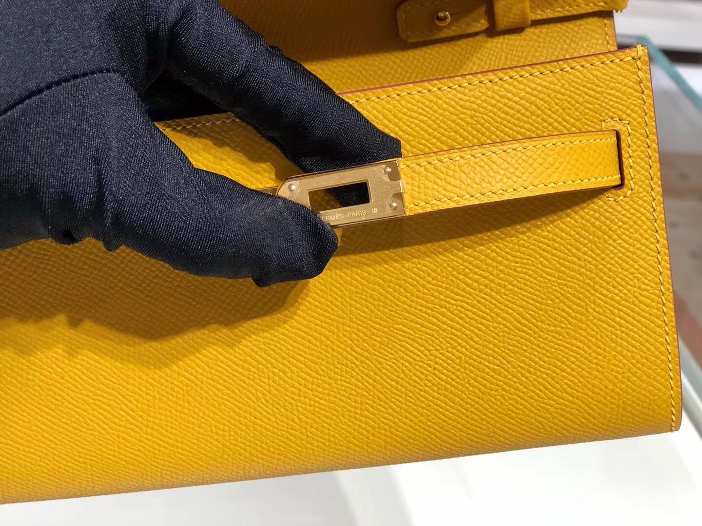 HERMES Kelly Classique To Go 长肩带钱包 Epsom皮 琥珀黄 现货
