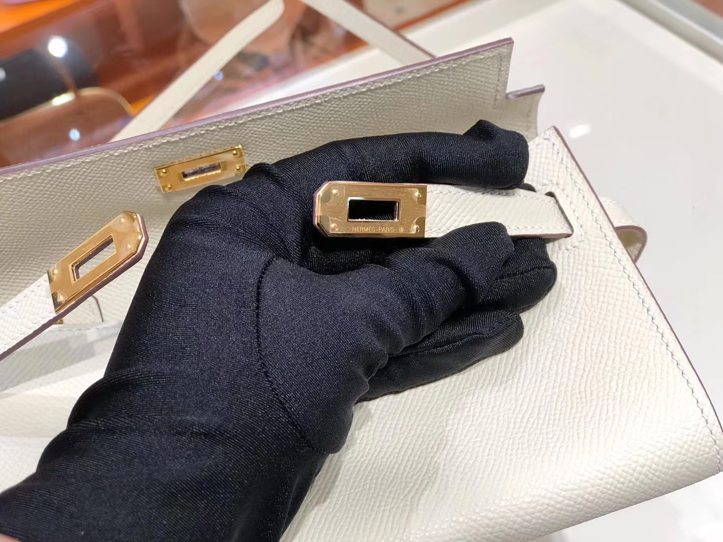 HERMES Kelly Classique To Go 长肩带钱包 Epsom皮 奶昔白 现货